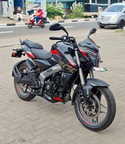 Bajaj Pulsar NS200 2025