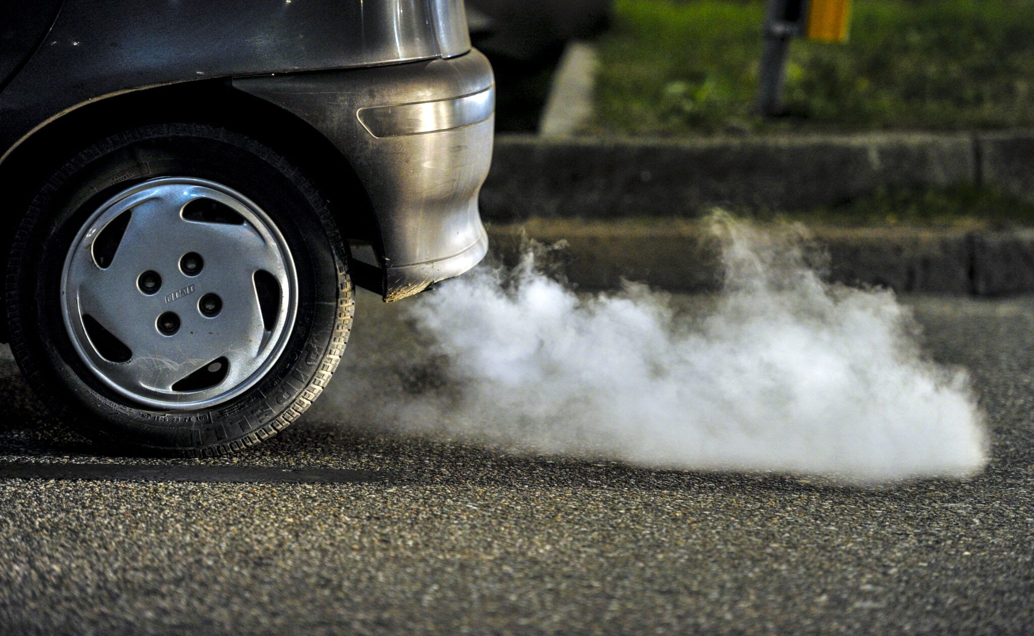 Vehicles emitting excessive smoke to be blacklisted feature image