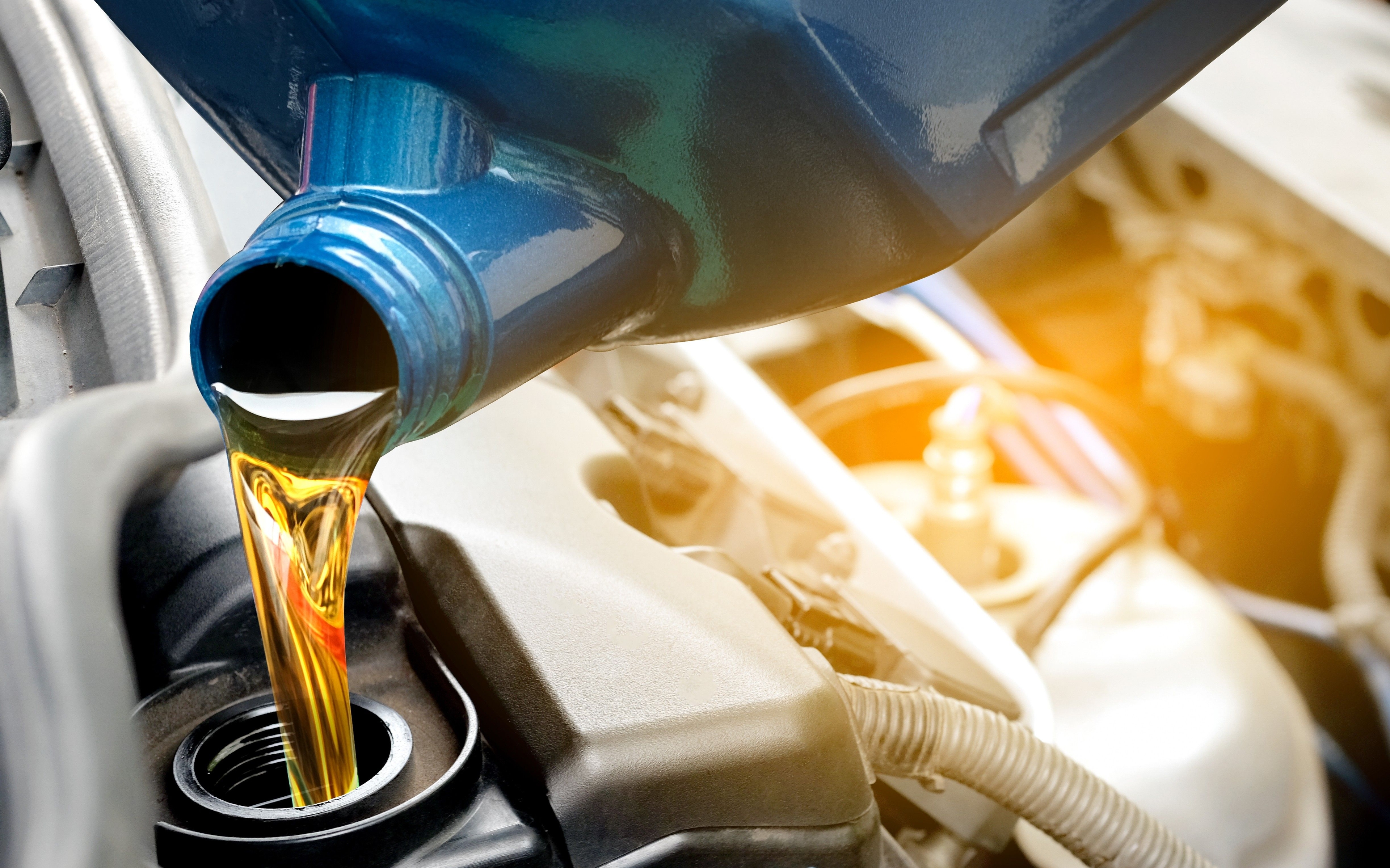 Know These Things Before Changing Engine Oil feature image