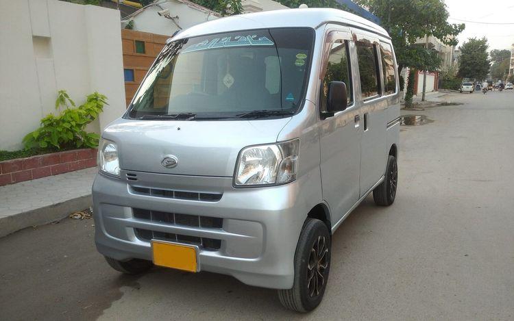 Daihatsu Hijet 2013 සමාලෝචනය