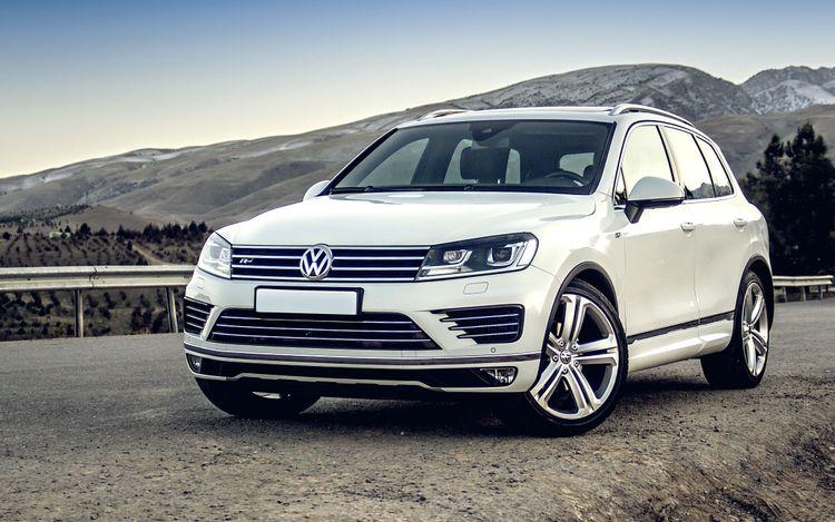 Volkswagen Touareg 2.0 Hybrid 2012 Review