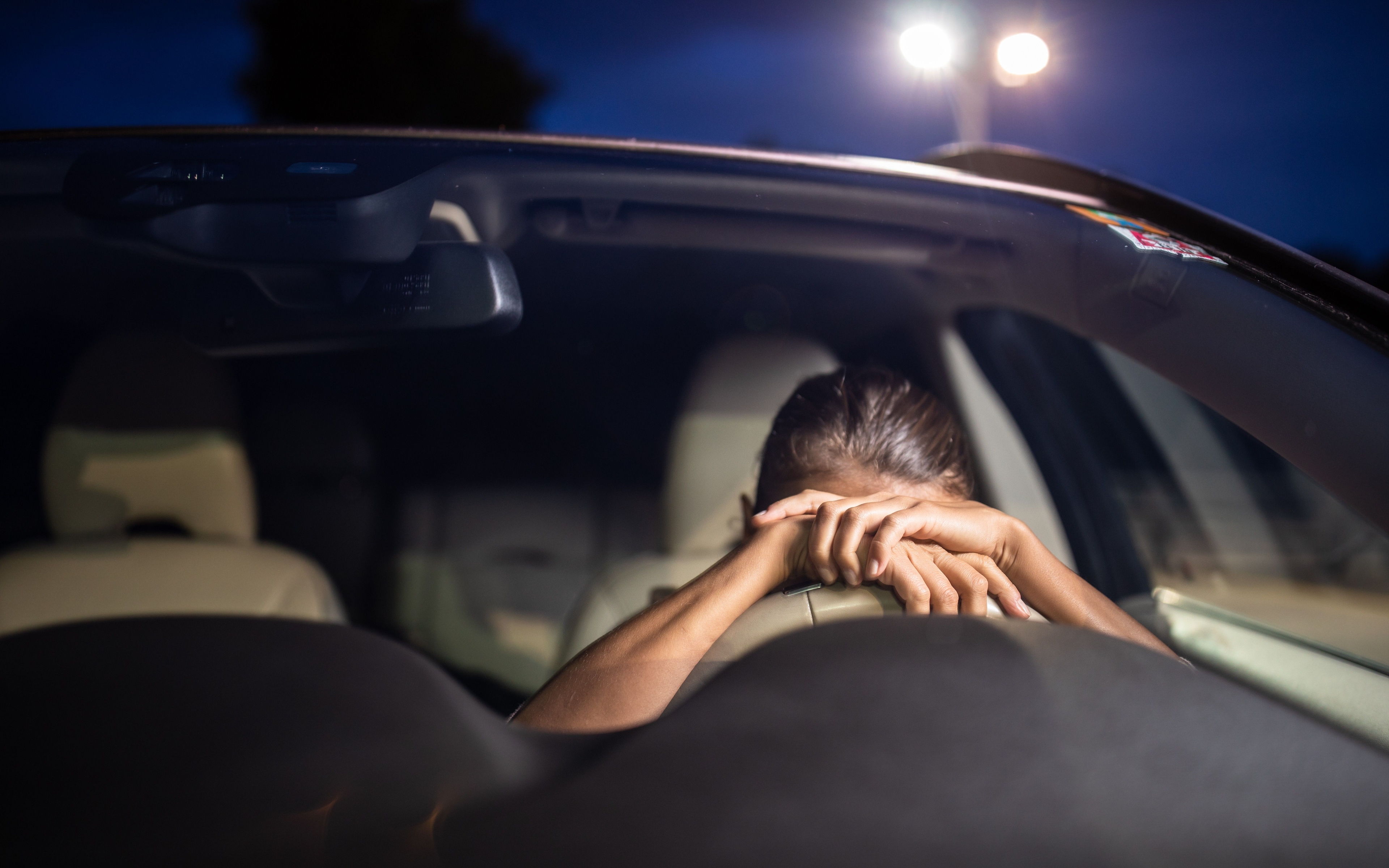 If You Feel Drowsy While Driving, Try These Things feature image