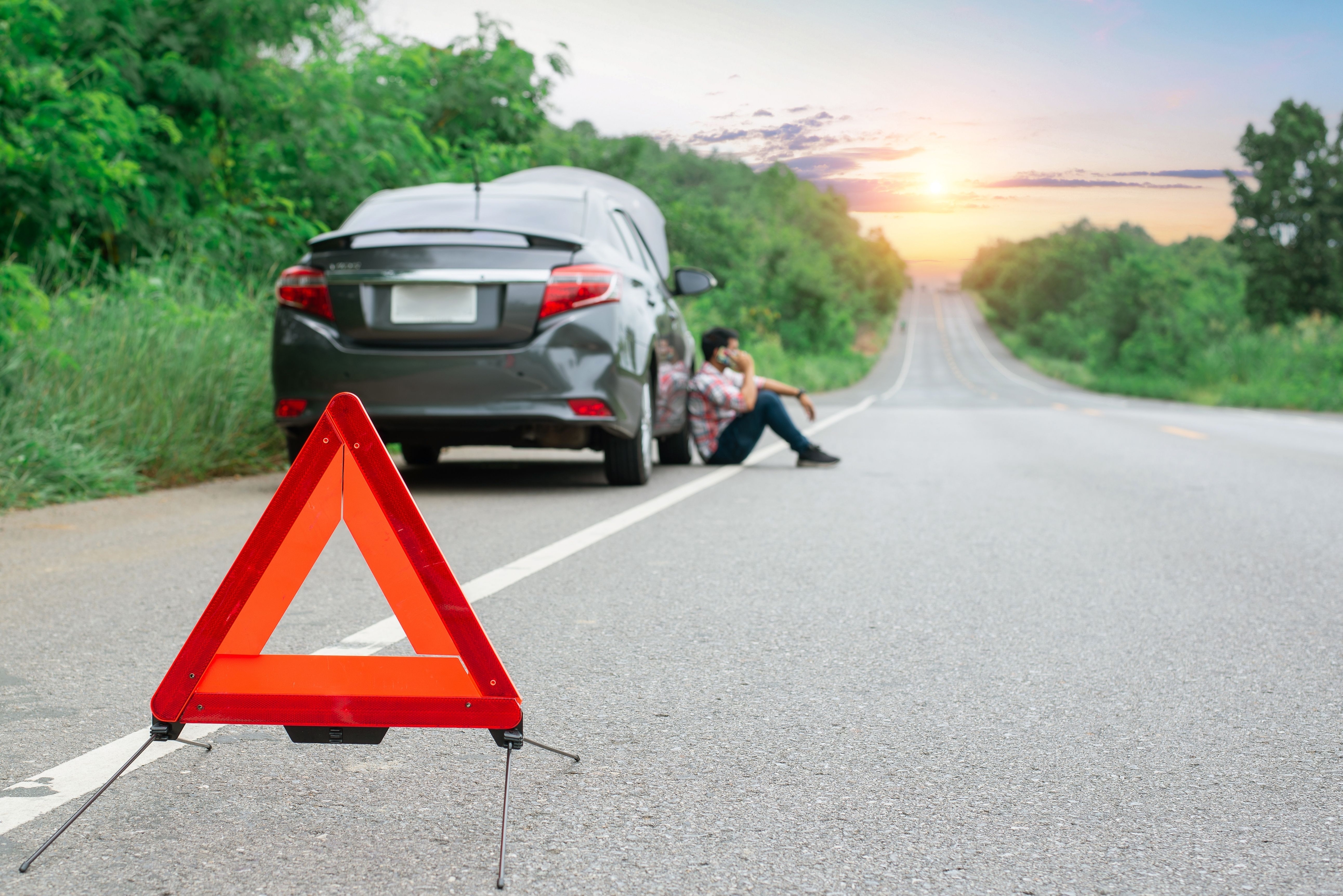 What to Do If Your Vehicle Breaks Down on the Road feature image